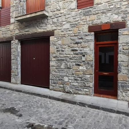 Aras Biescas Apartment Екстериор снимка