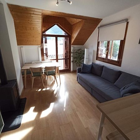 Aras Biescas Apartment Екстериор снимка