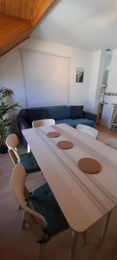 Aras Biescas Apartment Екстериор снимка